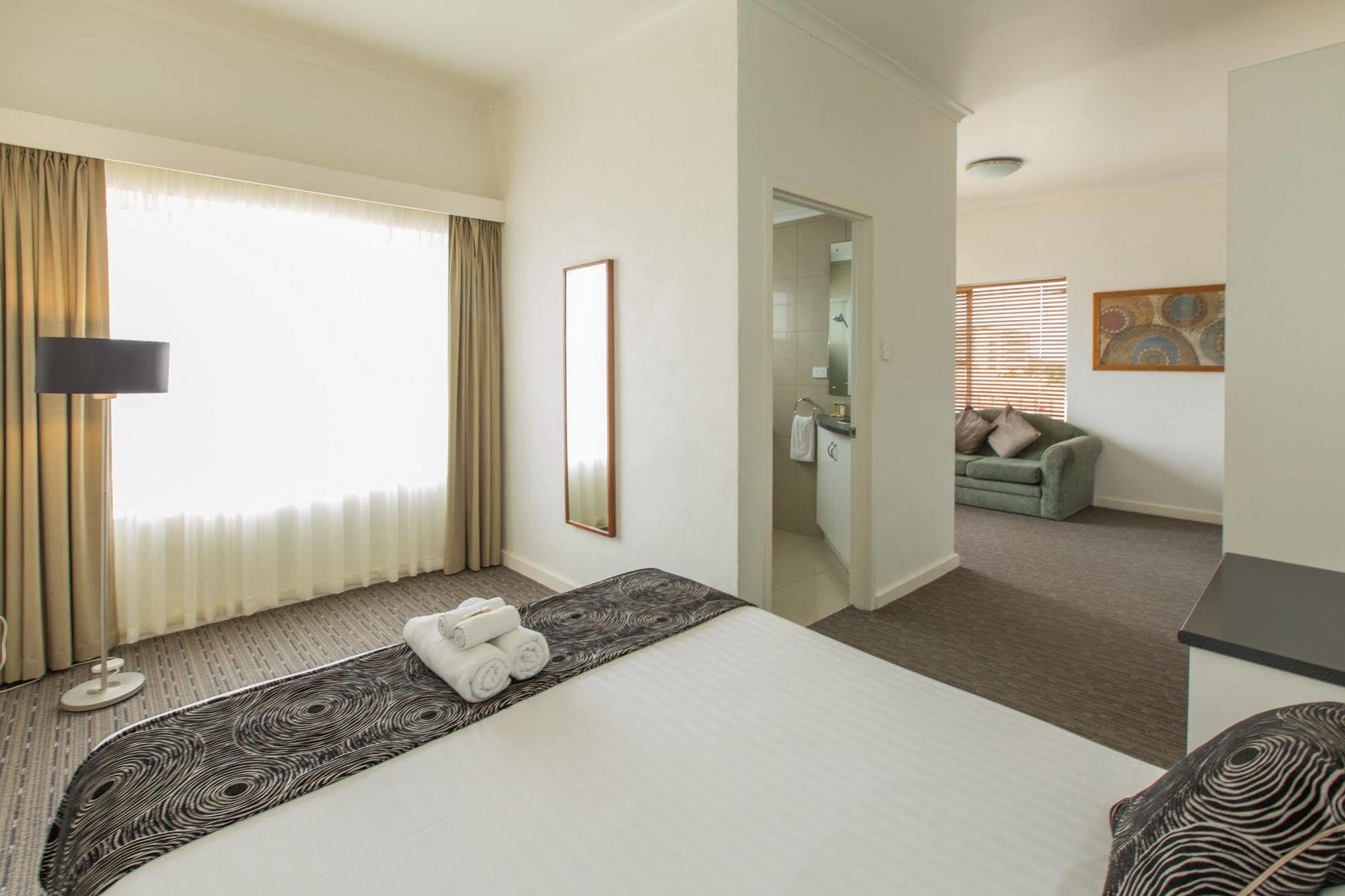 Bay 10 - Suites And Apartments Port Lincoln Kültér fotó